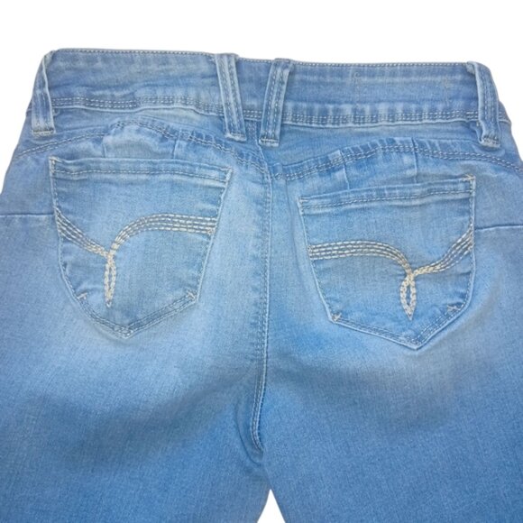 YMI WannaBettaButt Skinny Jeans – Light Wash, Size 3, Women - Picture 6 of 6